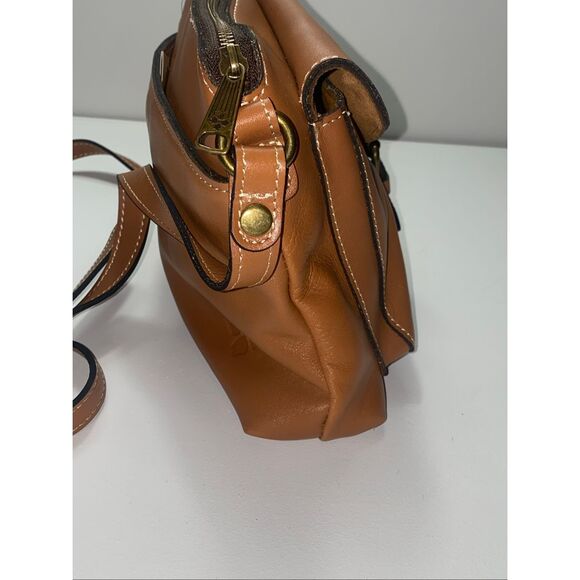 Patricia Nash Avellino Hazelnut Leather Crossbody Waxed Vegetable Tan NWT - Picture 4 of 11